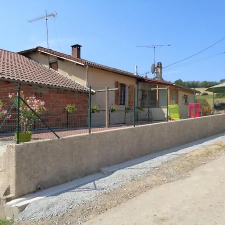 Séjour à la campagne à La Ferme Avec Terrasse Et Animaux Admis - Fr-1-496-235