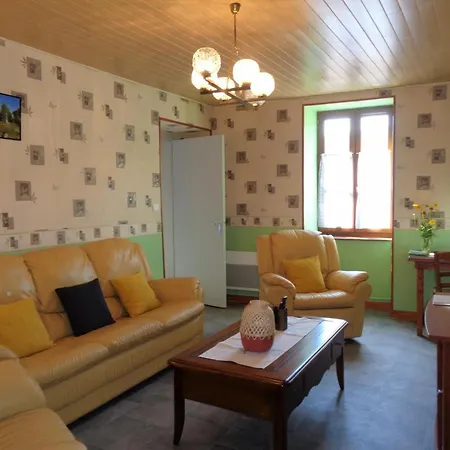 A La Ferme Avec Terrasse, Proche Loire, Allier, Puy De Dome, Animaux Bienvenus - Fr-1-496-235 Saint-Marcel-d'Urfe