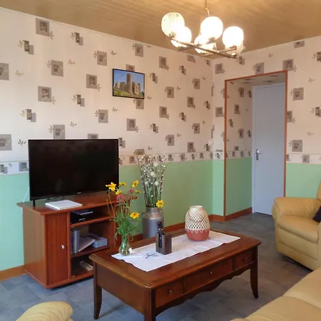 A La Ferme Avec Terrasse, Proche Loire, Allier, Puy De Dome, Animaux Bienvenus - Fr-1-496-235 Holiday home *