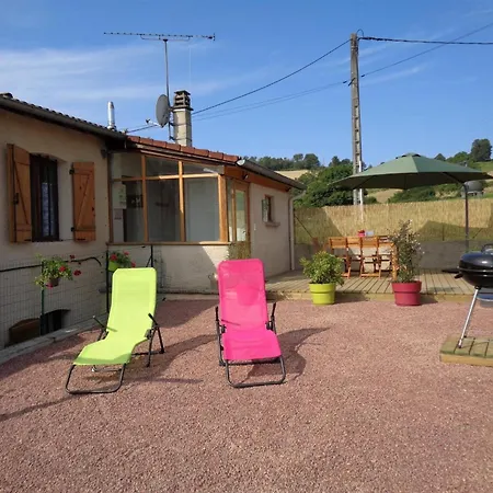 A La Ferme Avec Terrasse Et Animaux Admis Landhaus Saint-Marcel-dʼUrfé
